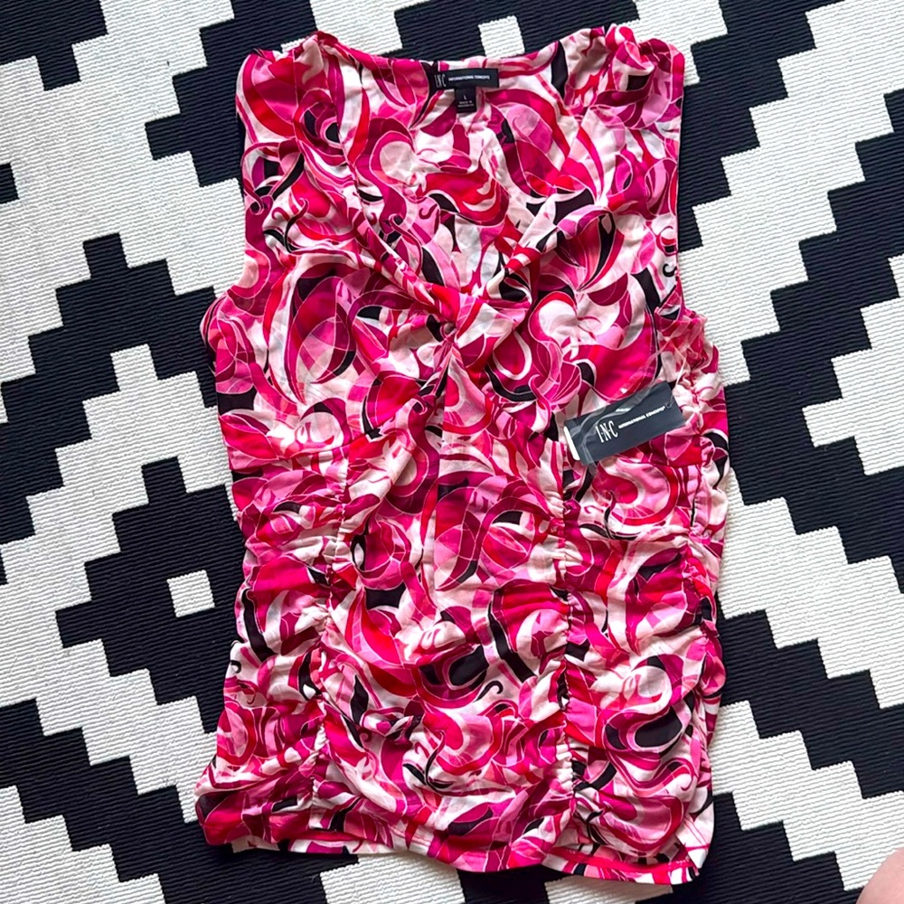 Sleeveless stretch nylon top, Y2K style/material